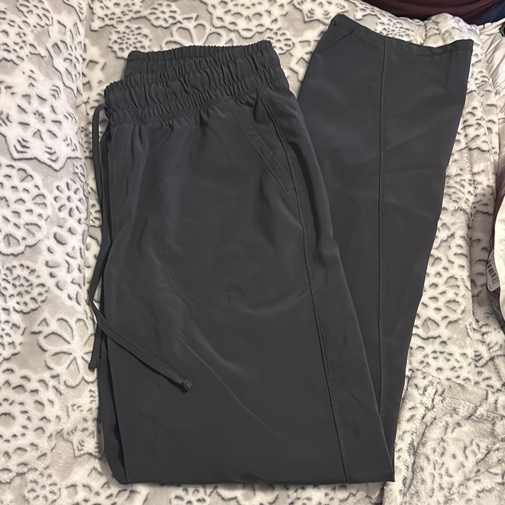 Women’s Charcoal Cherokee scrub pants